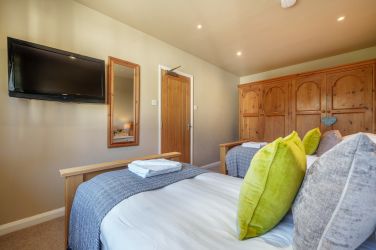 Orrest Head Cottage bedroom 2.