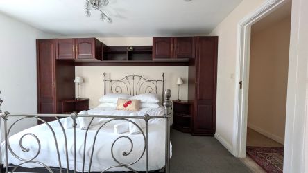 Main double bedrrom with en-suite