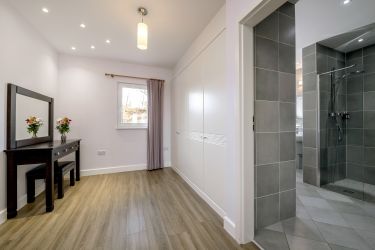 Dressing room at master bedroom in The Capercaillie at airhouses