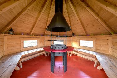 Inside the BBQ hut at The Capercaillie at airhouses