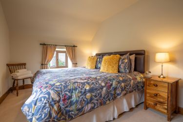 Room 1 - Super king bed with Ensuite (can be twin on request).