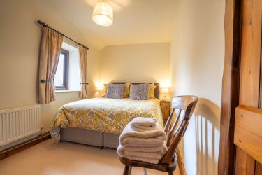 Room 4 - King bed with Ensuite (can be twin on request).