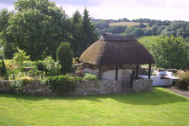 Summerhouse with adjoning BBQ