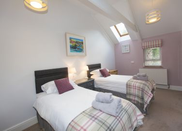 Twin or Superking double bedroom with ensuite bathroom