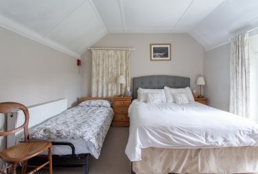 Additional single bed available at Strongate View Apartment