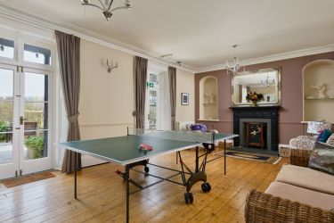 Foldaway table tennis table