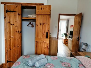 Bedroom with Super-king bed