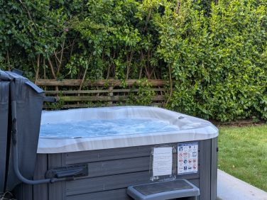 Private Hot tub