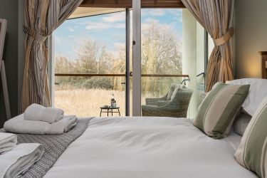 Master king bedroom with shower en-suite and air conditioning