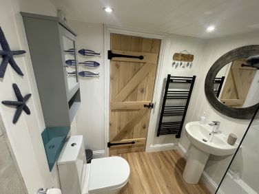 Main Family Bathroom (downstairs)