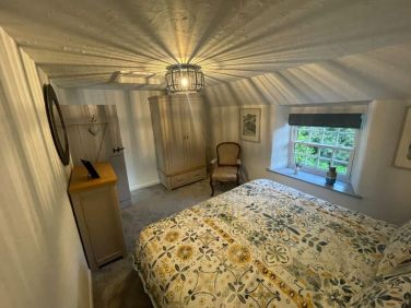 Bedroom 2 (can be set up as a super-king or 2 single beds)