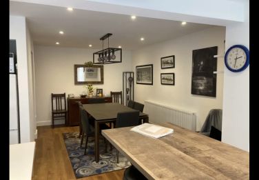 Dining room and breakfast bar