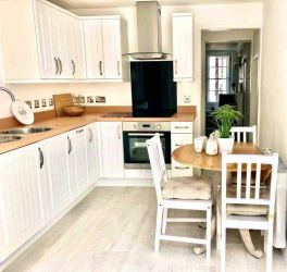 Pickwick Cottage