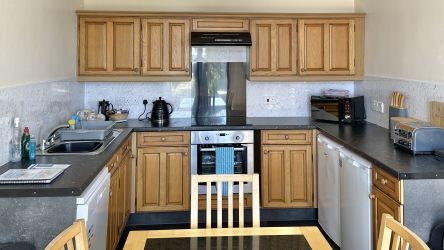 SOUTHWARD - Aberdovey Hillside Village - kitchen