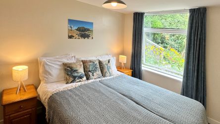 SOUTHWARD - Aberdovey Hillside Village - bedroom 2 twin divan that can be superking