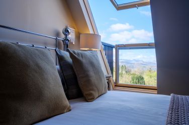 Oakland West Bedroom 5 Lake Views