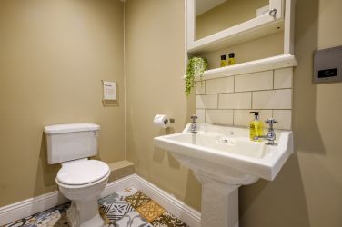 Oakland West Bedroom 1