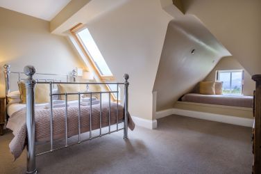 Oakland West Bedroom 5