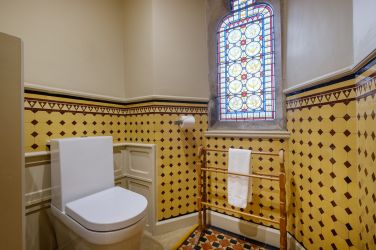 Oakland West Cloakroom