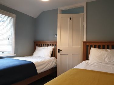 Twin bedroom