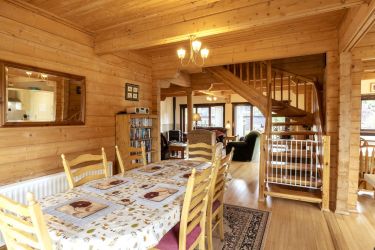 Large dining room table, comfortably seats 8 people for family meals