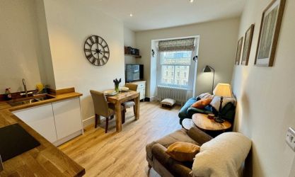 Nineteen At The George