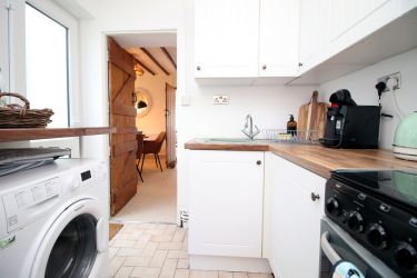 Compact but practical Cottage Kitchen