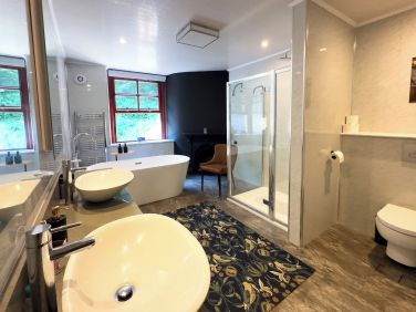 Bathroom en-suite