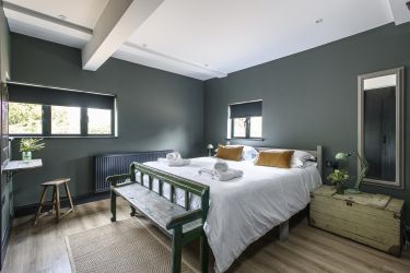 Horne's Place Oast & Barn