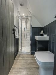 Horne's Place Oast & Barn