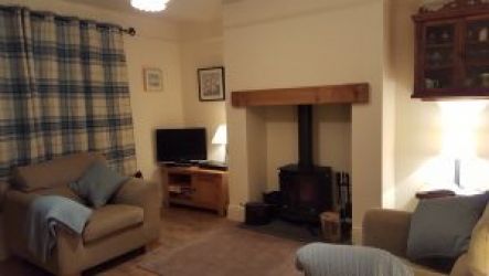 2 Hollies Cottages