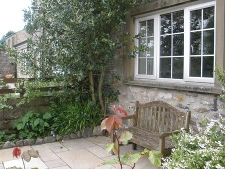 2 Hollies Cottages