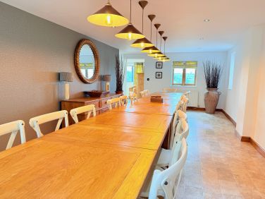 Generous dining space for group meals, celebrations and catch-ups