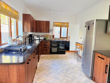 Well-equipped kitchen for easy self-catering during your stay