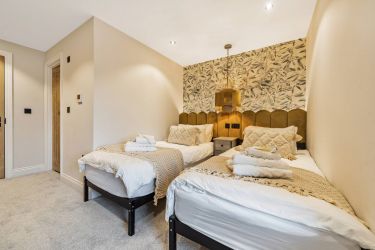 The Natterjack Manor House