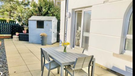 Marina Waves Holiday Apartment