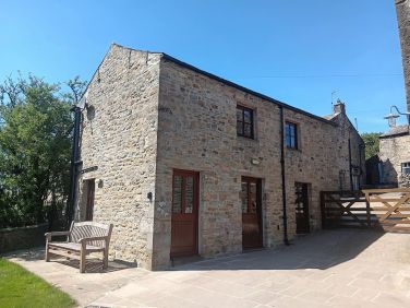 Front/side view of the Cottage 2