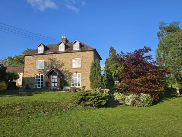 Woodend Farmhouse Stays