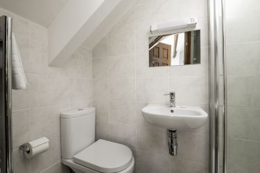 Top floor master bedroom ensuite