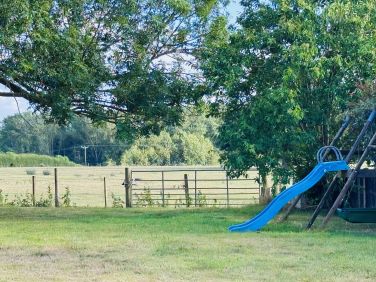 Dog Friendly secured large garden