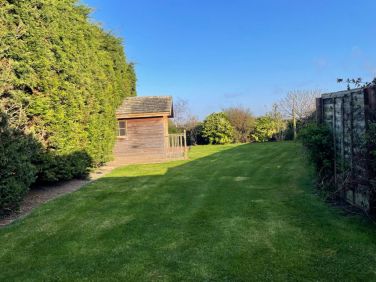 Very spacious garden