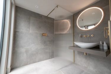 Bedroom 5. A bathroom to die for!