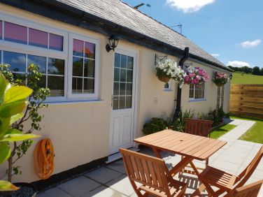 The Cottage, Garnedd Isaf
