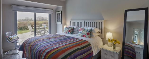 Large Super King Bedroom Suite Elegantly Furnished