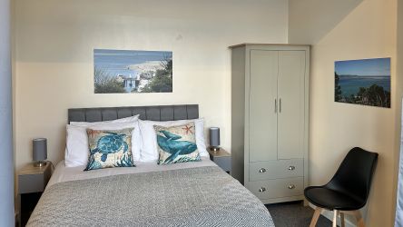 Curlew - Aberdovey Hillside Village - View of Bedroom 1