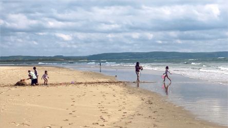 Aberdovey Hillside Village - miles of sandy beach