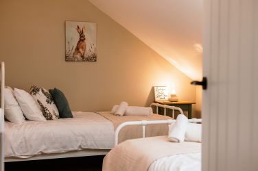 Twin Bedroom - Two Single Beds