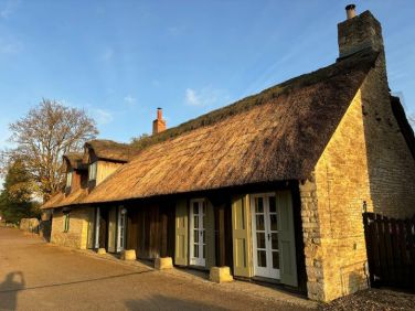 4 Bedroom Cottage to Rent, Somerford Keynes, Gloucestershire, Cotswolds