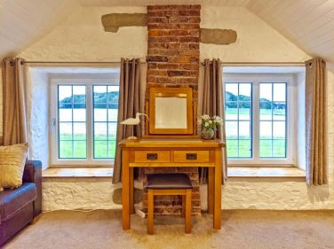 Pele View Cottage by the Sea