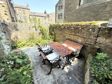 Spinners View, Skipton - Private garden seating area for Spinners View